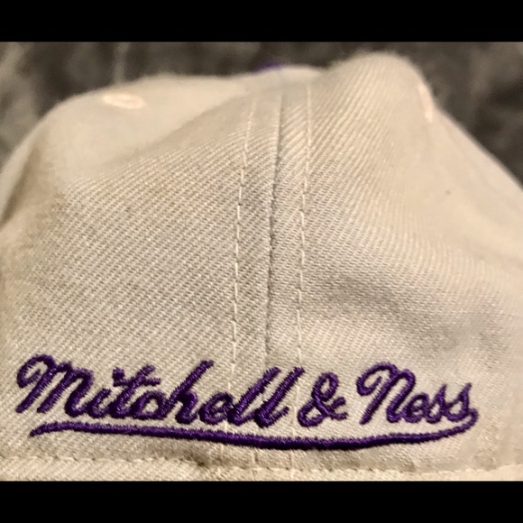 Mitchell and Ness LA Lakers 7 3/8 Fitted WOOL Hat ⭐️💜 - Picture 9 of 10